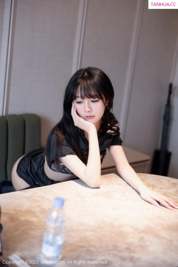   [XiuRen]高清写真图 2023.06.02 No.6851 幼幼 制服美腿第42张图片